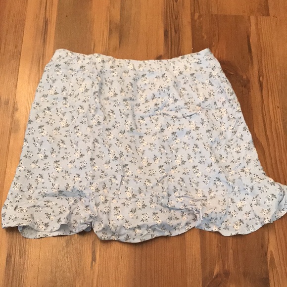 Medium blue flowered skirt from Hollister - Picture 2 of 4